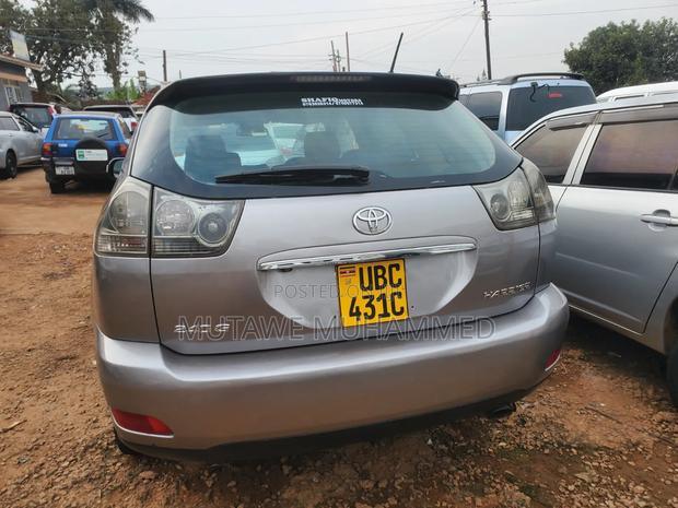 Toyota Harrier 2009 Gray