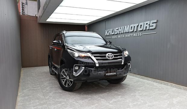 Toyota Fortuner 2018 Black