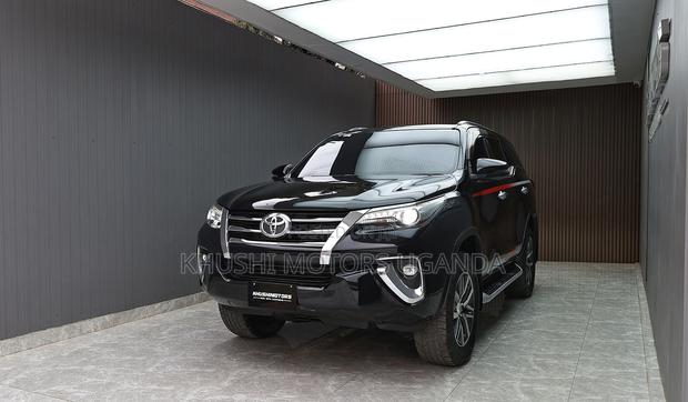 Toyota Fortuner 2018 Black