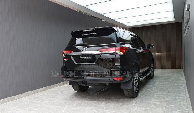 Toyota Fortuner 2018 Black