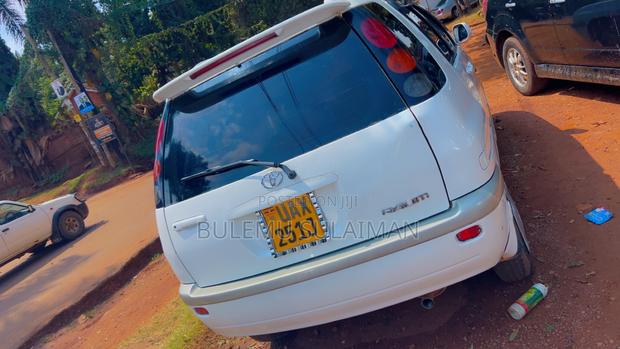 Toyota Raum 1.5 FWD 2000 White
