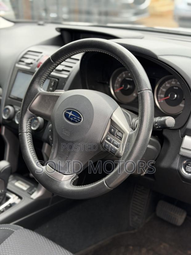 Subaru Forester 2.5i Premium PZEV 4dr SUV AWD (2.5L 4cyl CVT) 2014 White