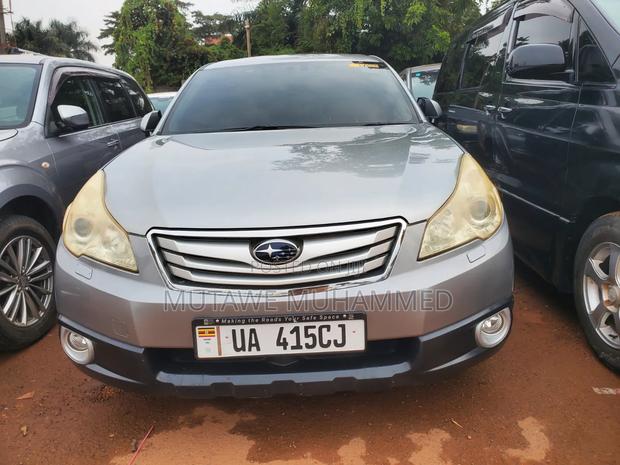 Subaru Outback 2012 Silver