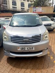 Toyota Noah 2010 Silver for sale
