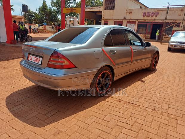 Mercedes-Benz C200 2008 Gray
