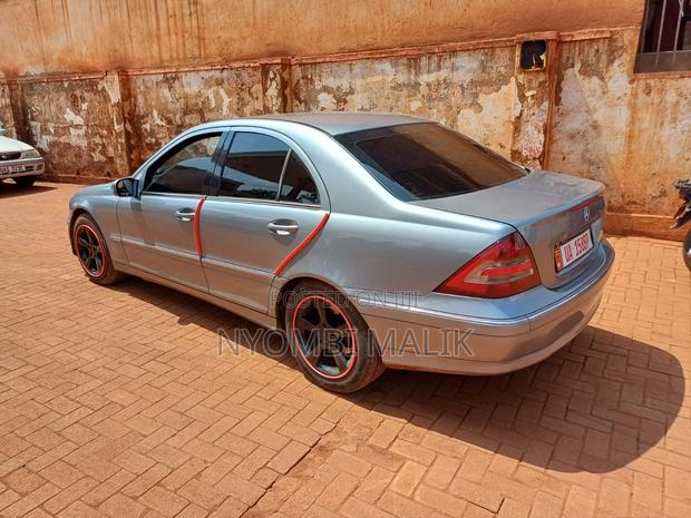 Mercedes-Benz C200 2008 Gray