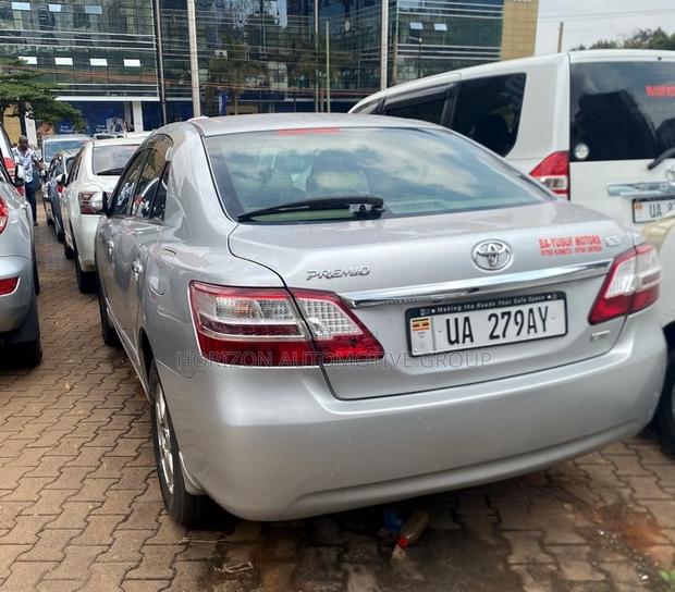 Toyota Premio 1.5 FWD 2011 Silver