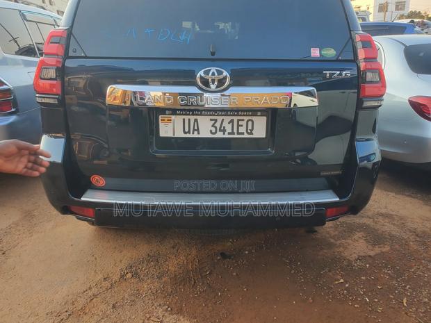 Toyota Land Cruiser Prado 4.0 Petrol TZ-G 2017 Blue