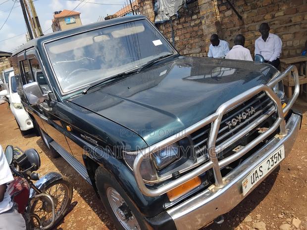 Toyota Land Cruiser 1999 Green