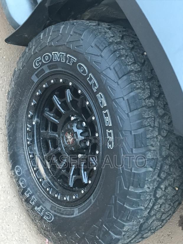 Toyota Hilux 2017 Gray