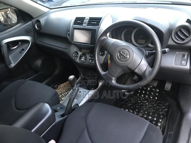 Toyota RAV4 2010 Silver