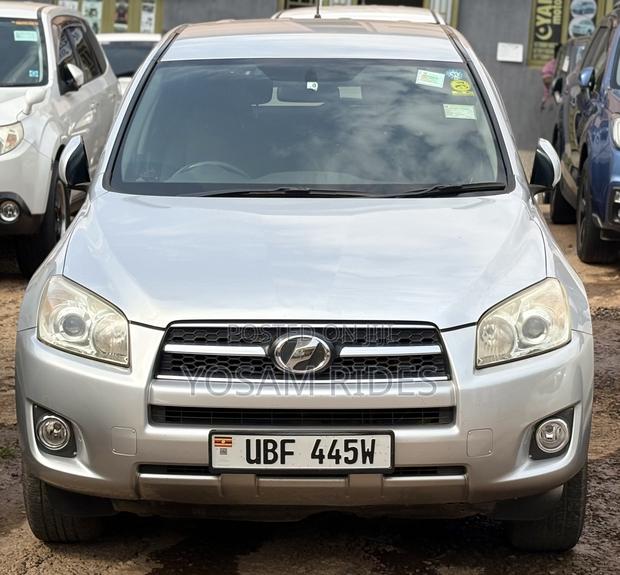 Toyota RAV4 2.4 2008 Silver