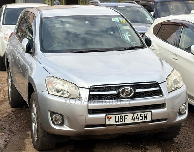 Toyota RAV4 2.4 2008 Silver