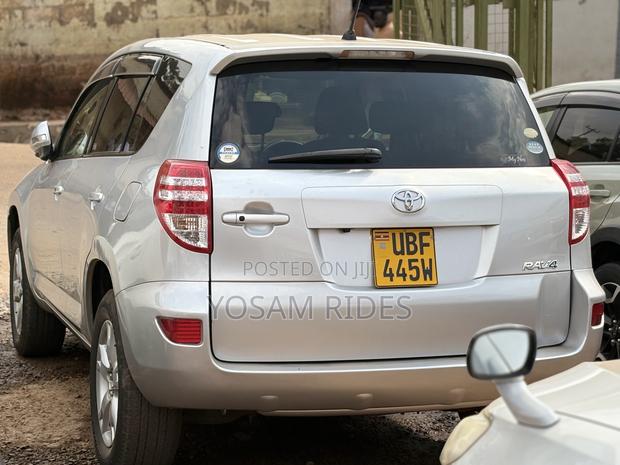 Toyota RAV4 2.4 2008 Silver