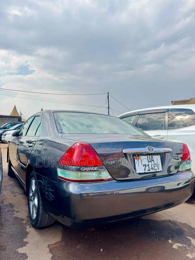 Toyota Mark II 2004 Blue