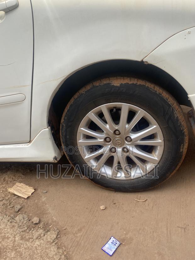 Toyota Ipsum 2008 White
