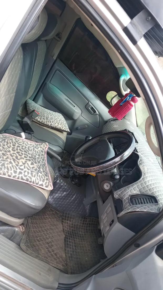 Toyota Hilux 2009 Silver