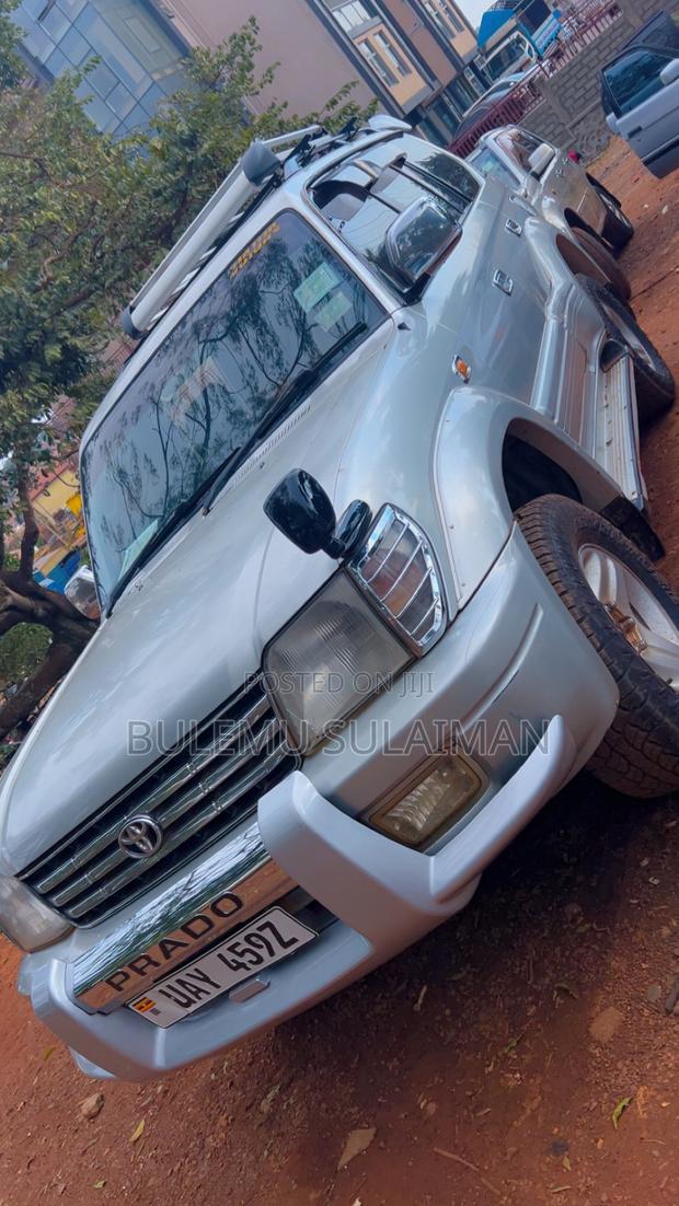 Toyota Land Cruiser Prado 2001 Silver