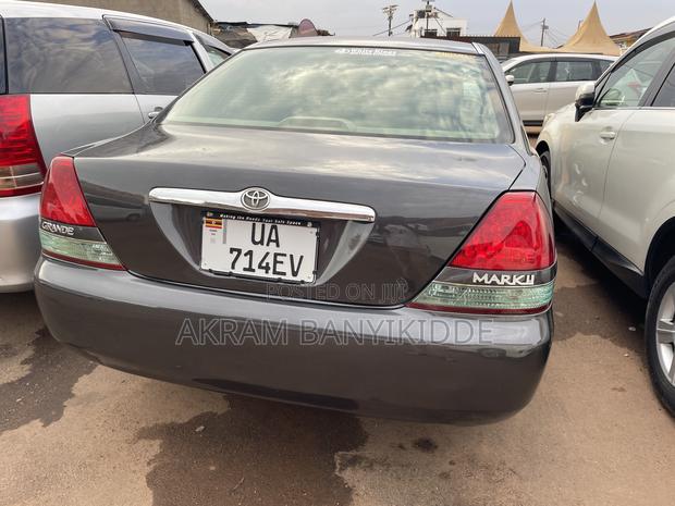 Toyota Mark II 2003 Gray