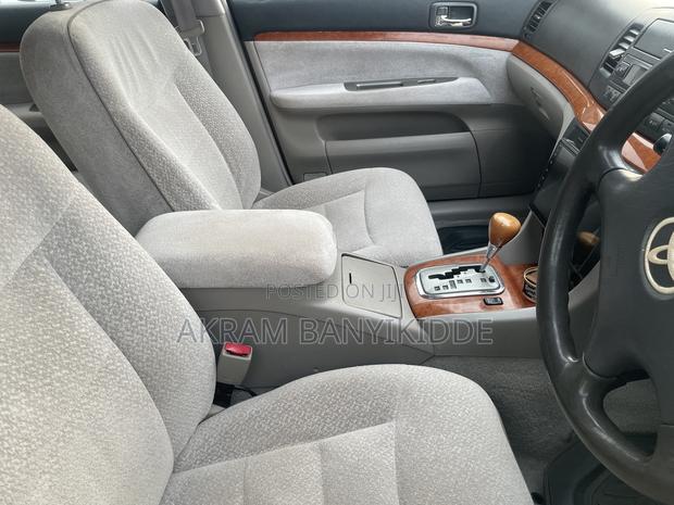Toyota Mark II 2003 Gray
