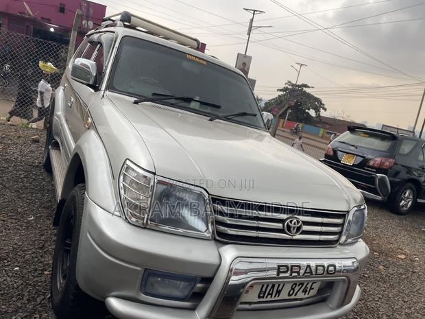 Toyota Land Cruiser Prado 2001 Silver