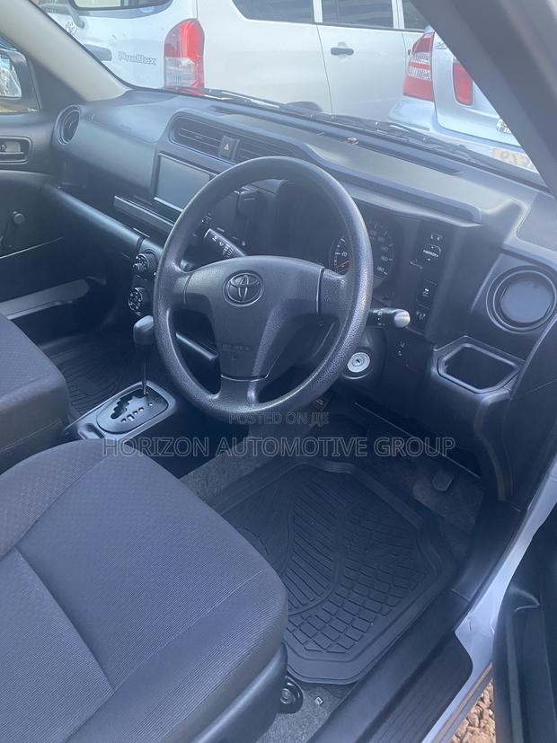 Toyota Probox 1.5 DX Comfort 2WD 2015 Silver