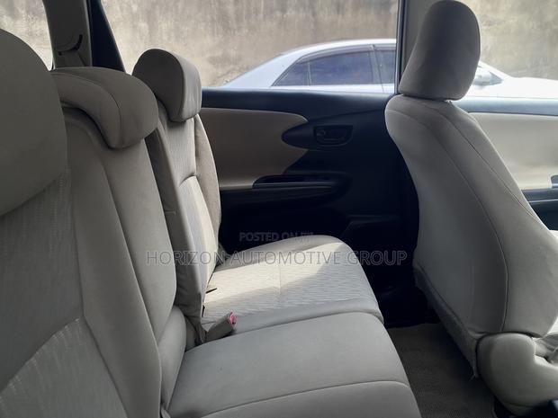 Toyota Wish 2010 White