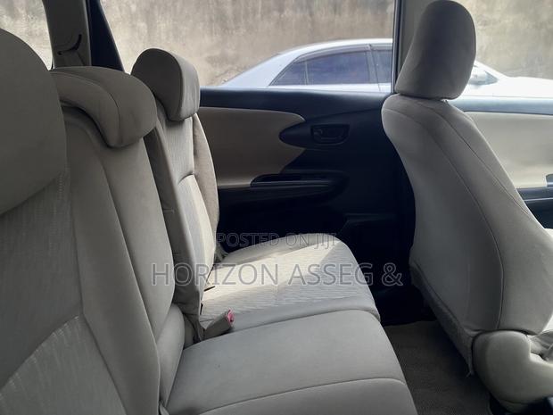 Toyota Wish 2010 White