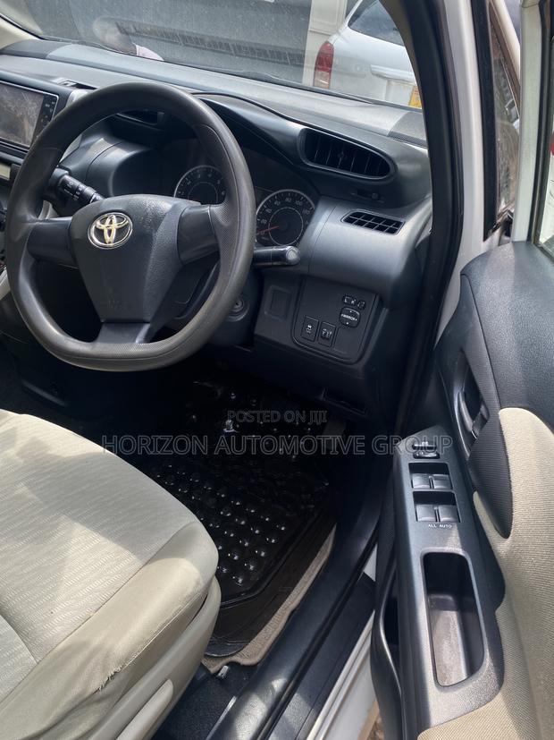 Toyota Wish 2010 White