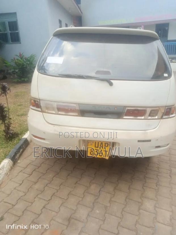 Toyota Gaia 1998 White