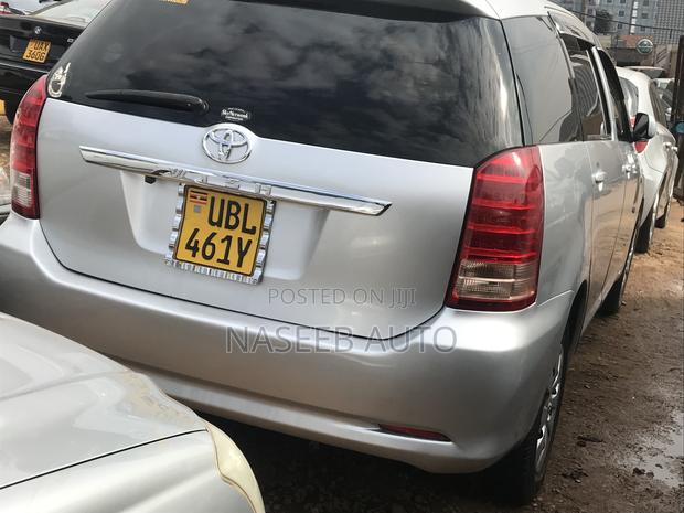 Toyota Wish 2007 Silver