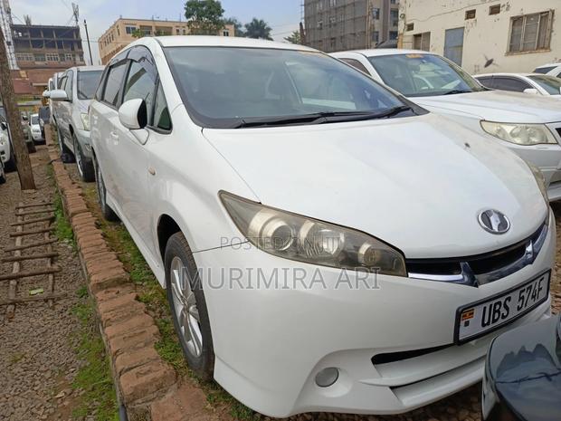 Toyota Wish 2010 White