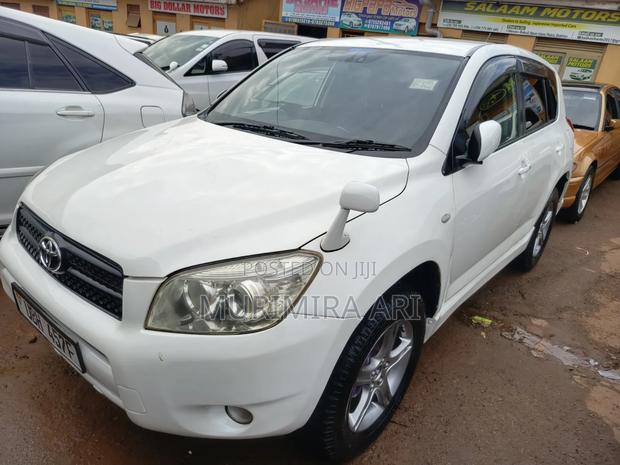 Toyota RAV4 2008 White