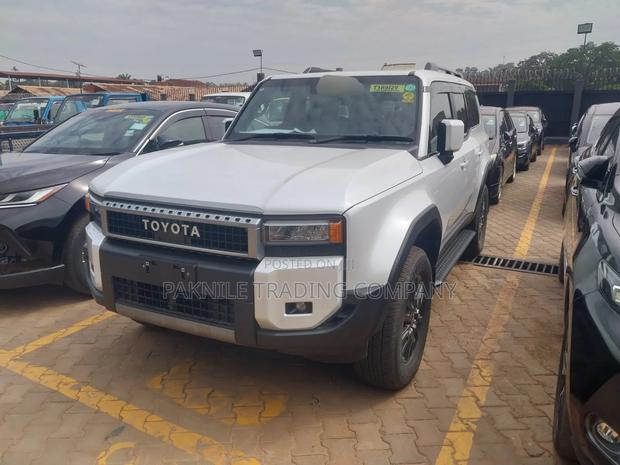 Toyota Land Cruiser LC250 2024 White