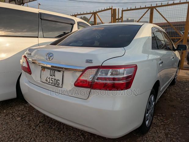 Toyota Premio 2011 White
