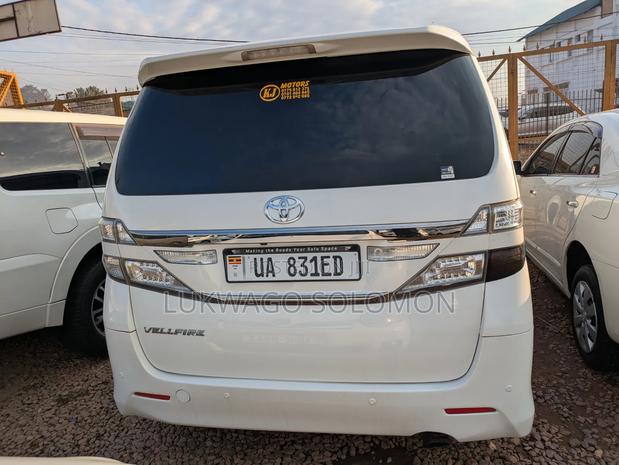 Toyota Alphard 2010 White