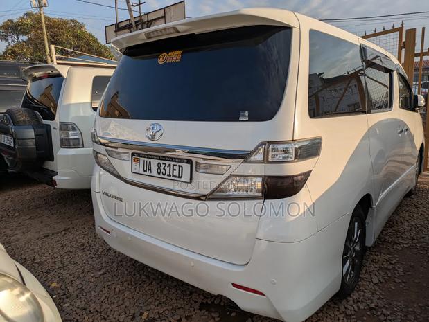 Toyota Alphard 2010 White