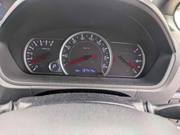 Toyota Noah 2.0 FWD (7 Seater) 2014 White