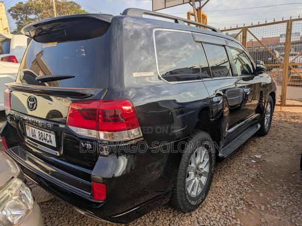 Toyota Land Cruiser 2017 Black