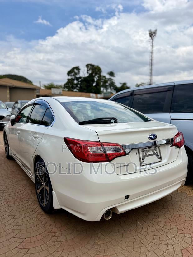 Subaru Legacy 2.5i Premium AWD 2017 White