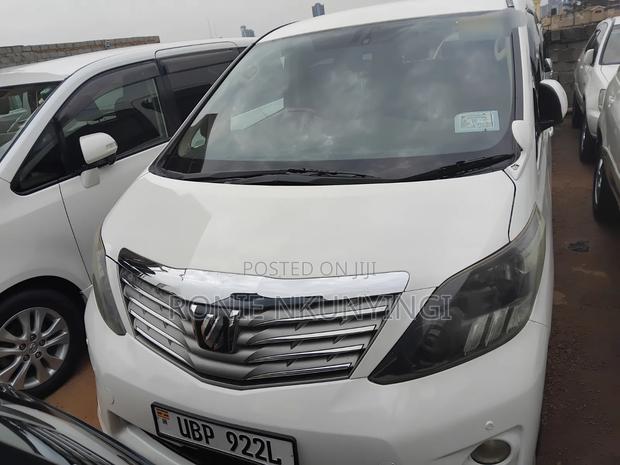 Toyota Alphard 2010 White