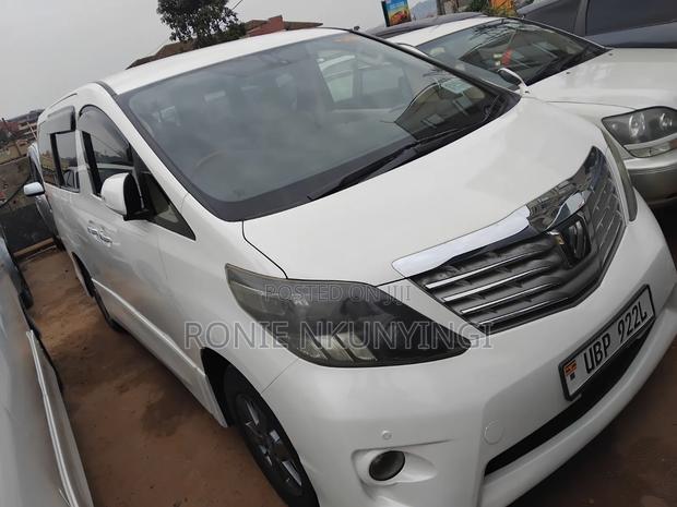 Toyota Alphard 2010 White