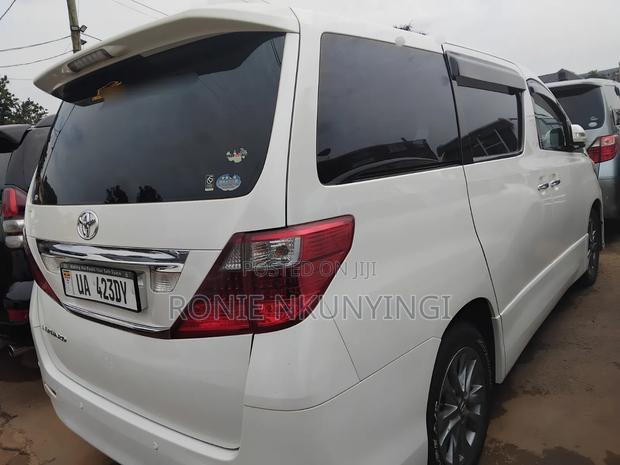 Toyota Alphard 2011 White