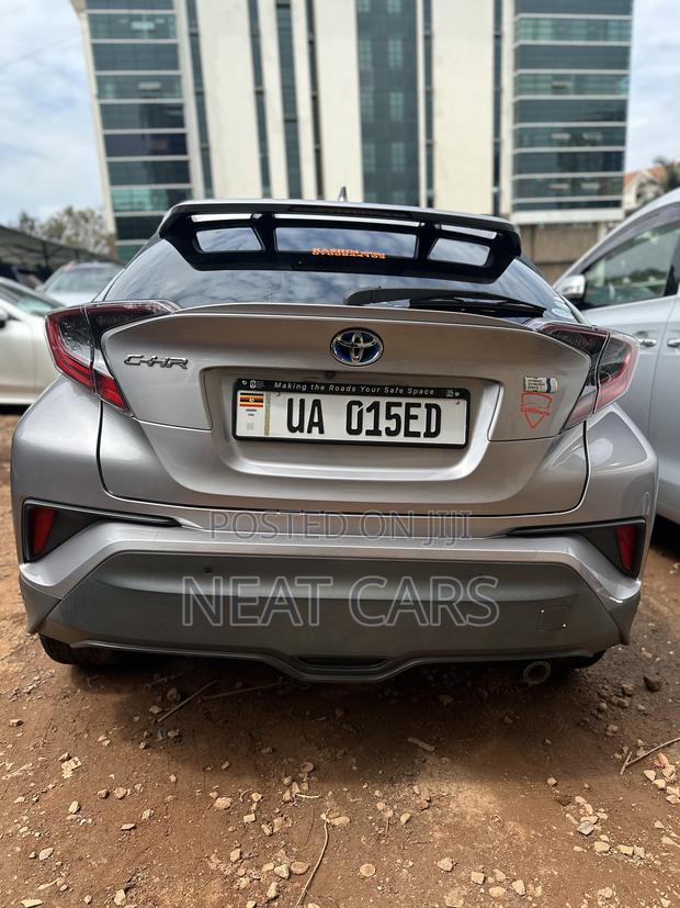 Toyota C-HR 2018 Gray
