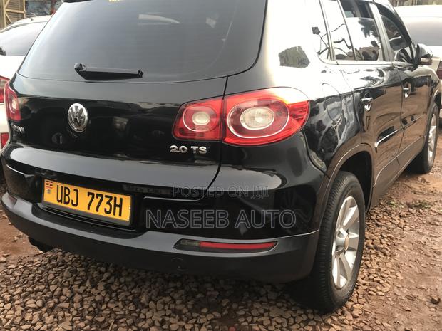 Volkswagen Tiguan 2010 Black