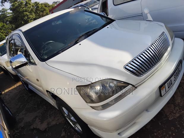 Toyota Harrier 2001 White