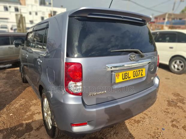 Toyota Corolla Rumion 2008 Gray