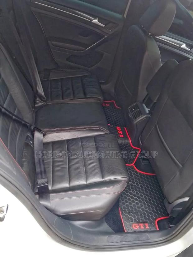 Volkswagen Golf GTI 2017 White