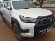 Toyota Hilux 2023 White for sale