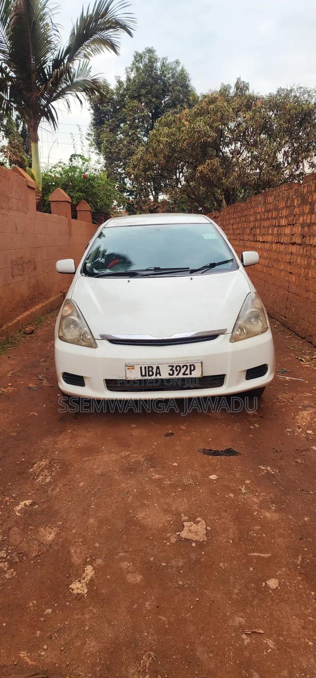 Toyota Wish 2004 White